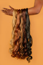 Load image into Gallery viewer, Iyana Loose curls &quot;24 &amp; 30&quot; Beauty Ethic Fibre

